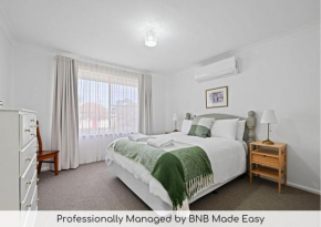 Serenity - Short Drive to CBD, Firepit